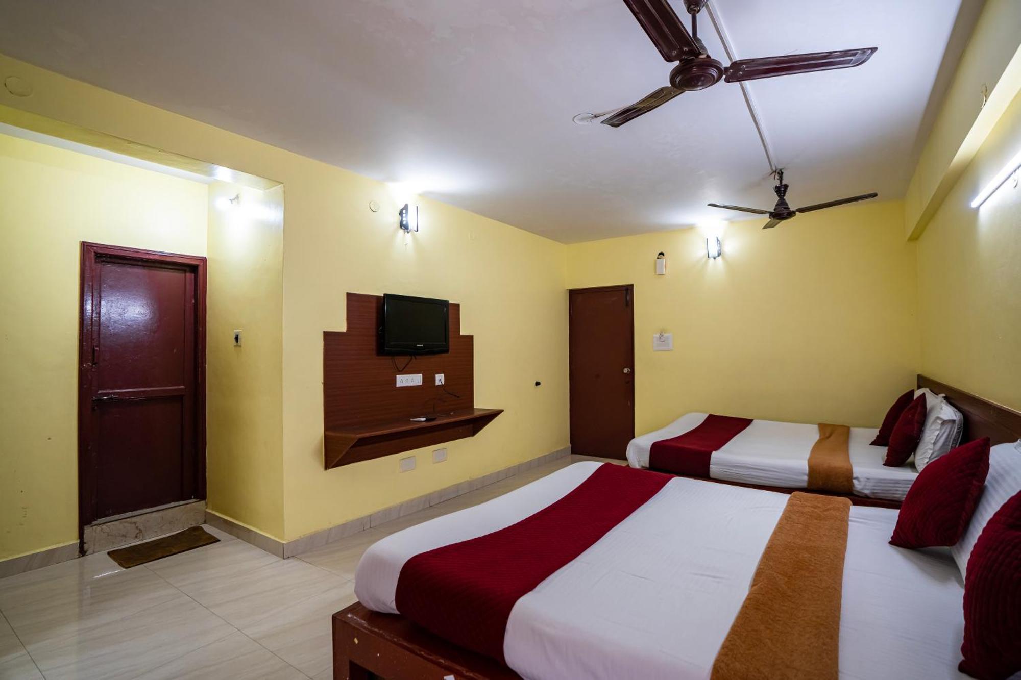 Hotel Vyshak Residency Mysore Bagian luar foto