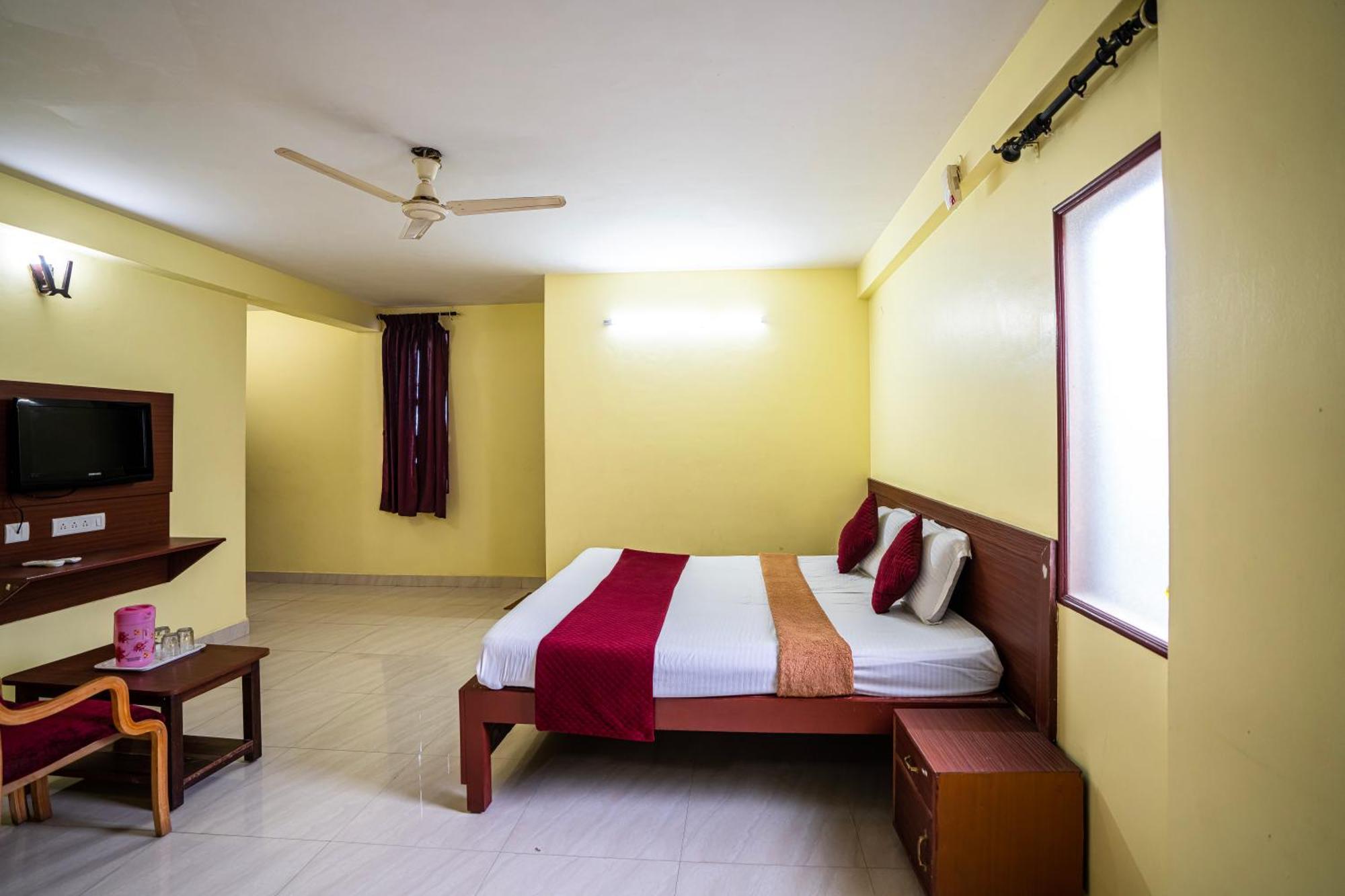 Hotel Vyshak Residency Mysore Bagian luar foto